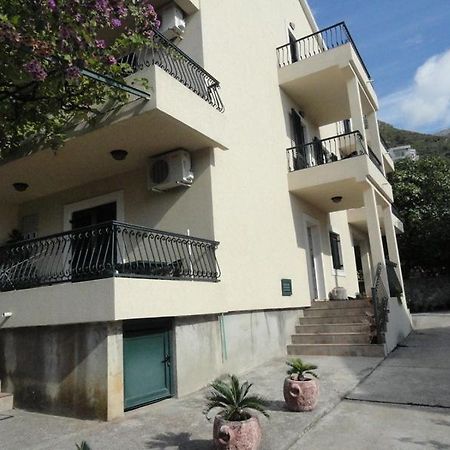 Apartments & Rooms M Petrovac ภายนอก รูปภาพ