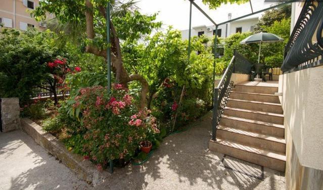 Apartments & Rooms M Petrovac ภายนอก รูปภาพ